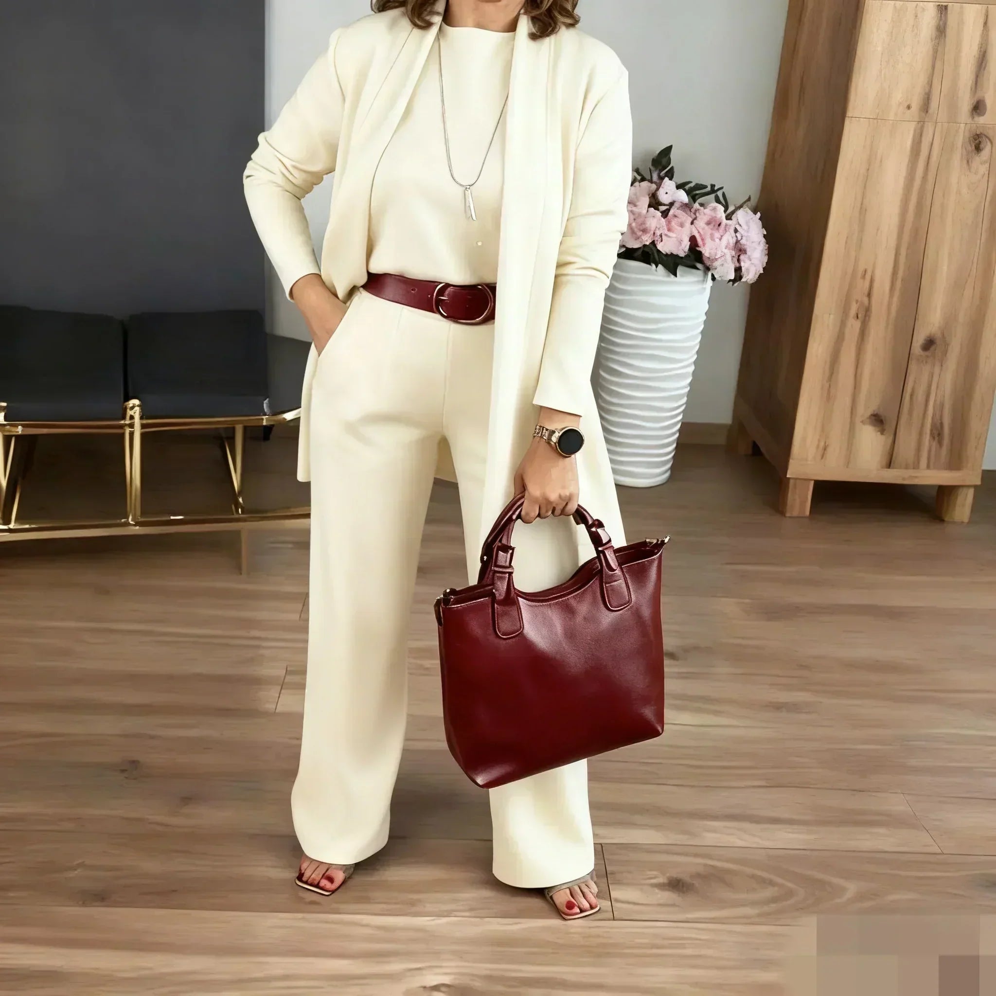 Elena – Elegant dames set van 3 delen (vest, top en broek)